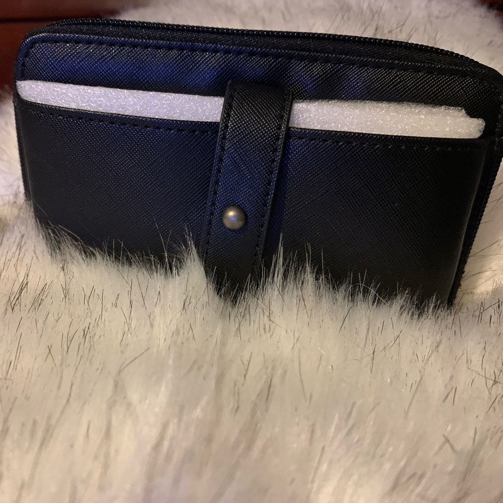 Cellphone wallet
